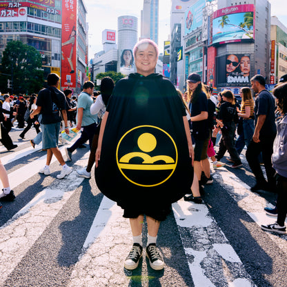 BARK AT THE MOON × HANALOLO 着るビーズクッション