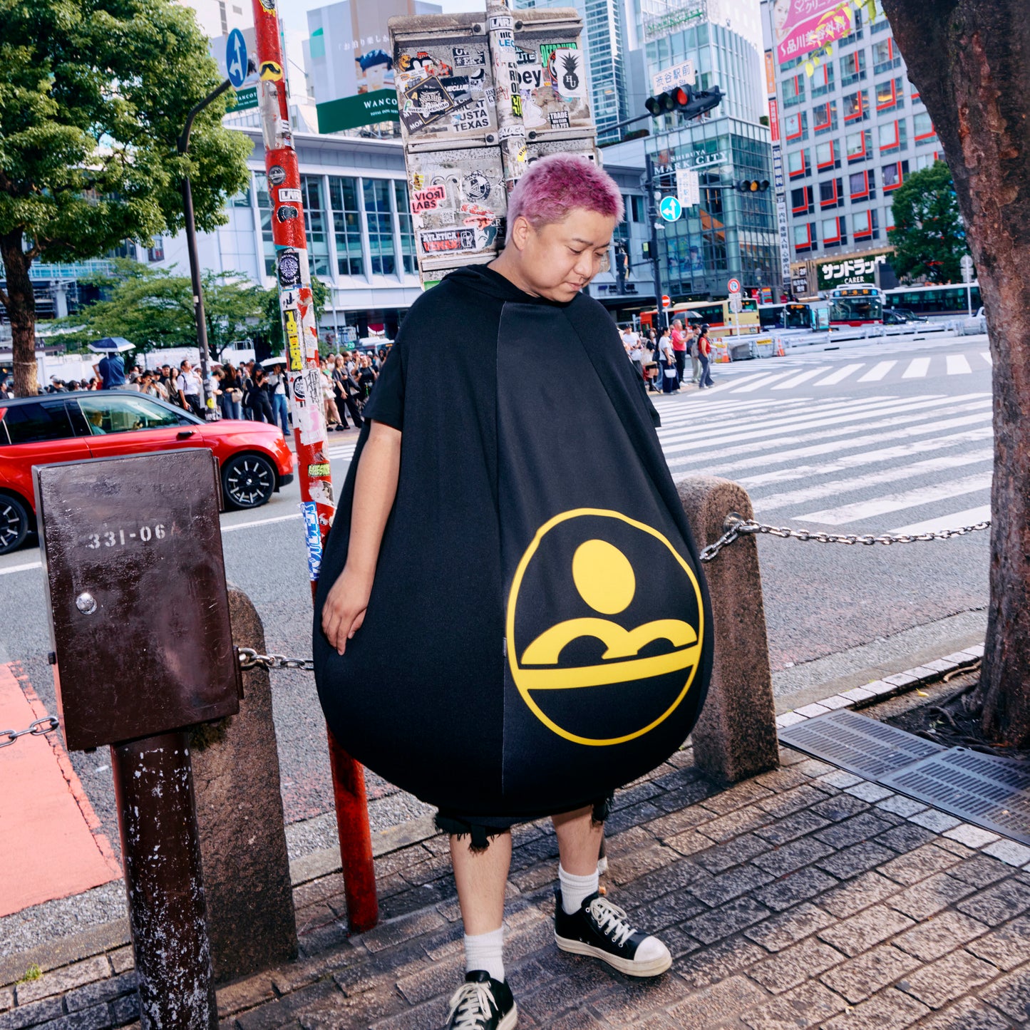 BARK AT THE MOON × HANALOLO 着るビーズクッション