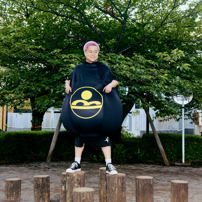 BARK AT THE MOON × HANALOLO 着るビーズクッション