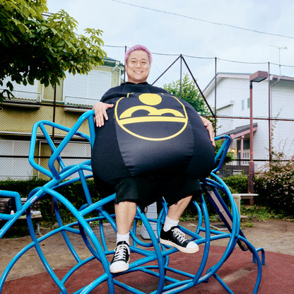 BARK AT THE MOON × HANALOLO 着るビーズクッション